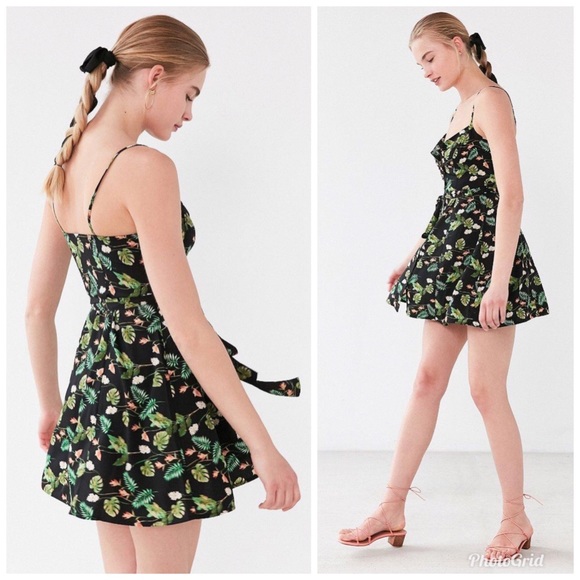 ECOTE Button Front TieBelt Black Print Mini Dress - Picture 2 of 8